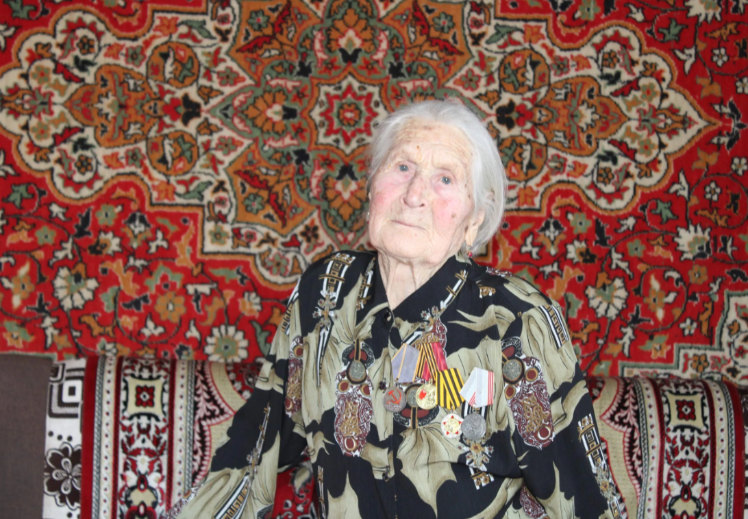От отчаяния к Победе: ветеран села Родники, пережившая в бурю XX века.
